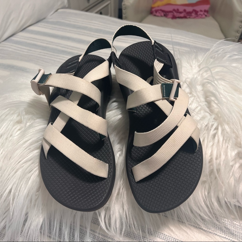 Chaco sandals like new